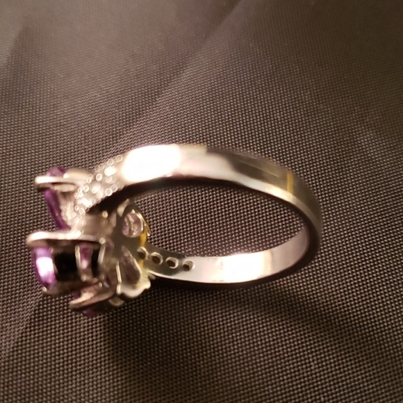 Amethyst Flower Shaped Costume Ring 7.5 - Picture 7 of 9
